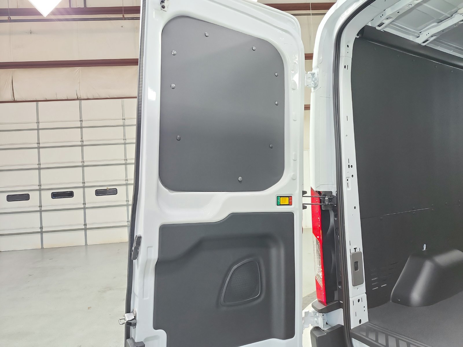 New 2027 Ford Transit 250 148 Medium Roof w/ Load Area Protection Package RWD image 44