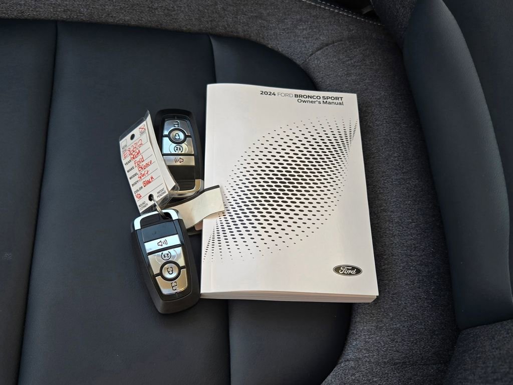 Used 2024 Ford Bronco Sport Outer Banks w/ Tech Package image 12