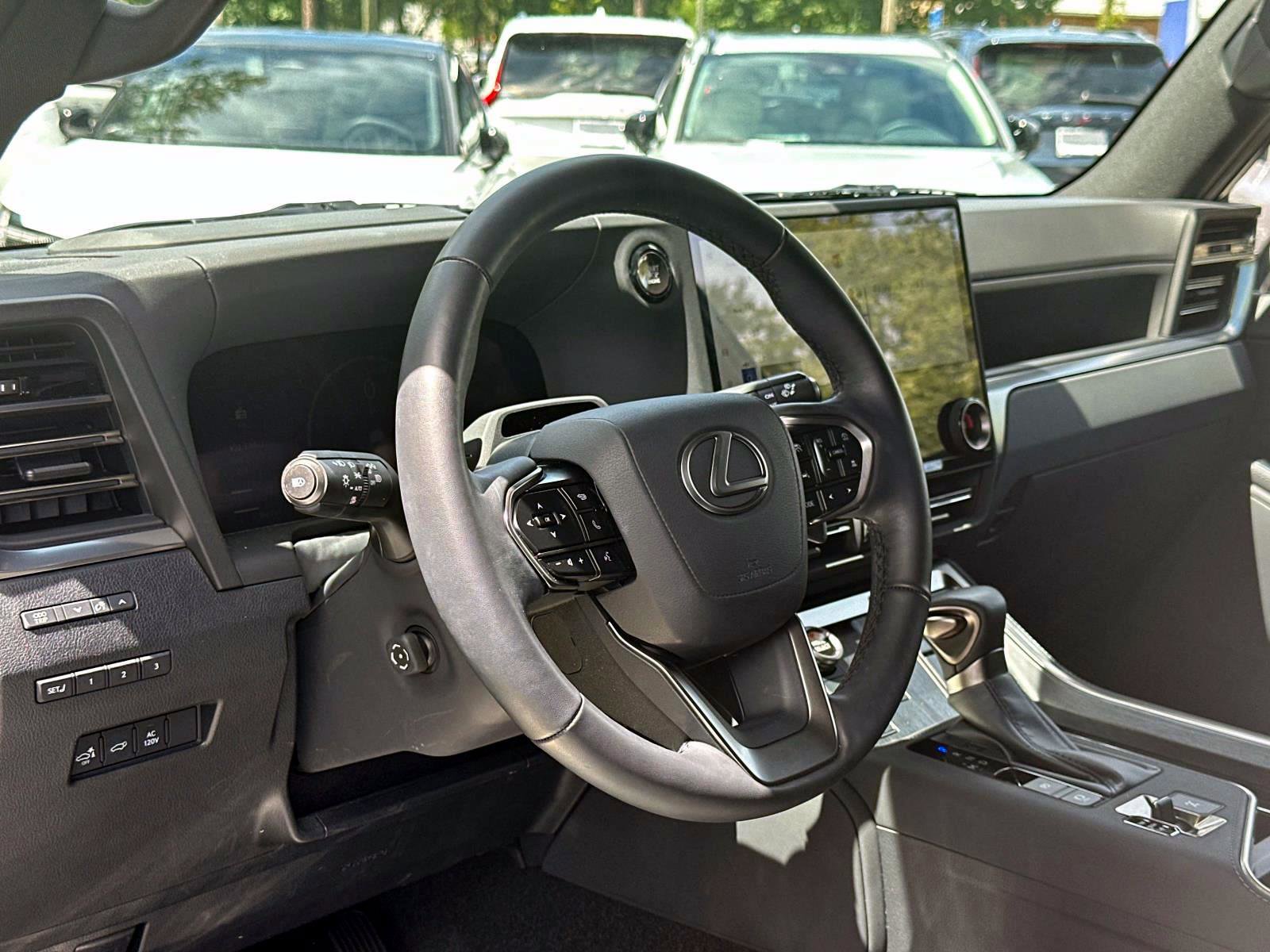 Used 2024 Lexus GX 550 image 27