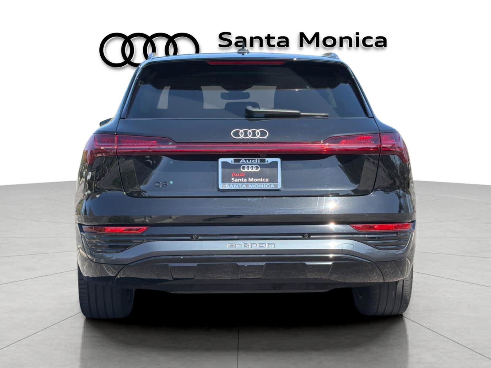 Used 2024 Audi Q8 e-tron Premium AWD/4WD image 7