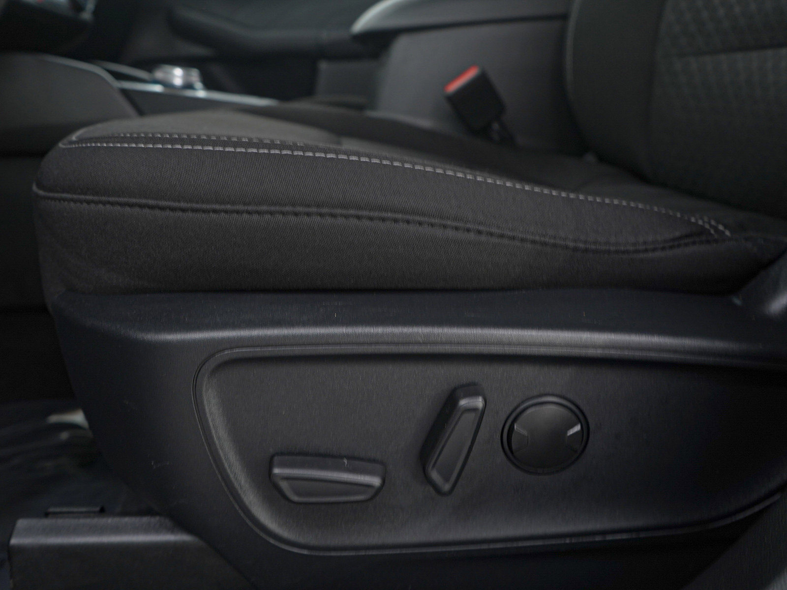 Used 2024 Ford Escape Active image 25