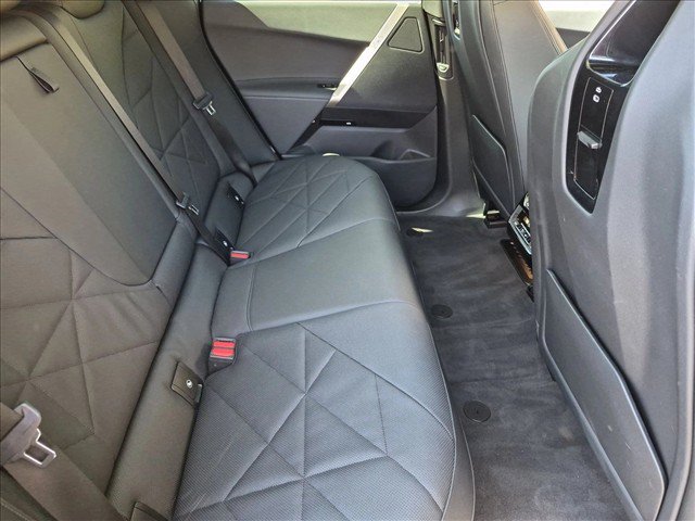 Used 2024 BMW iX xDrive50 w/ Sport Package AWD/4WD image 22