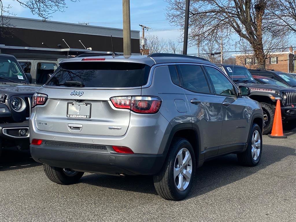 Used 2017 Jeep Compass Latitude w/ Popular Equipment Group image 3