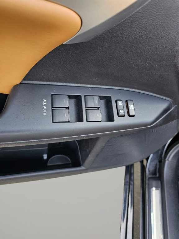 Used 2012 Lexus CT 200h Premium w/ Premium Audio Pkg image 29