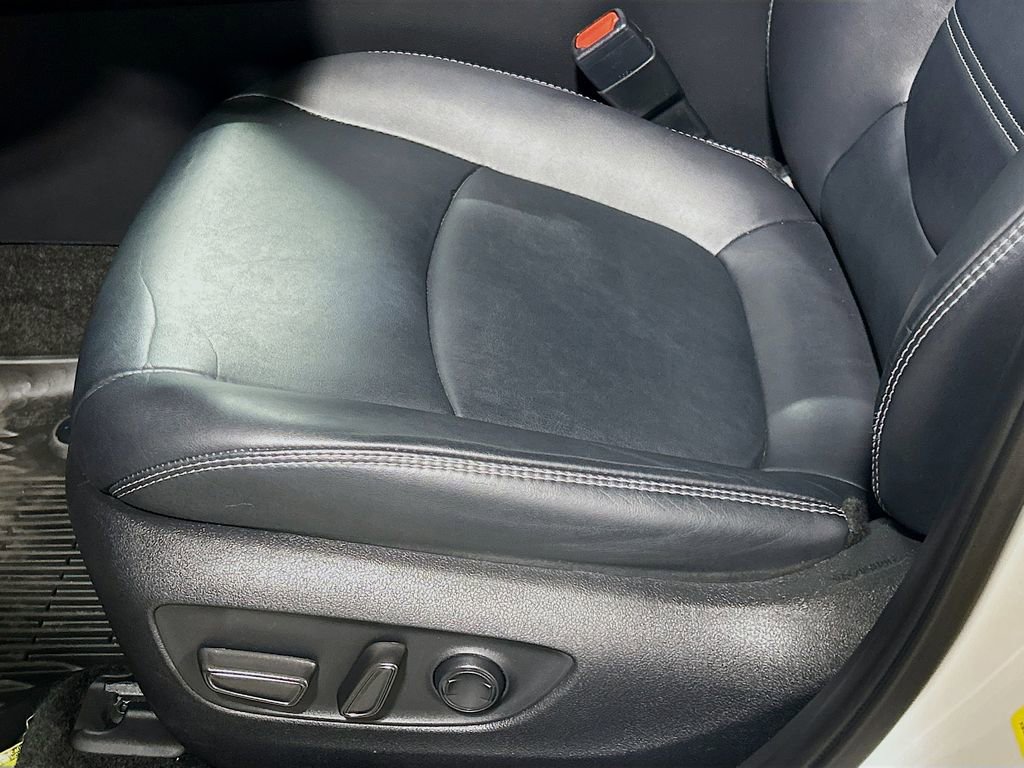 Used 2024 Toyota RAV4 XLE Premium image 16