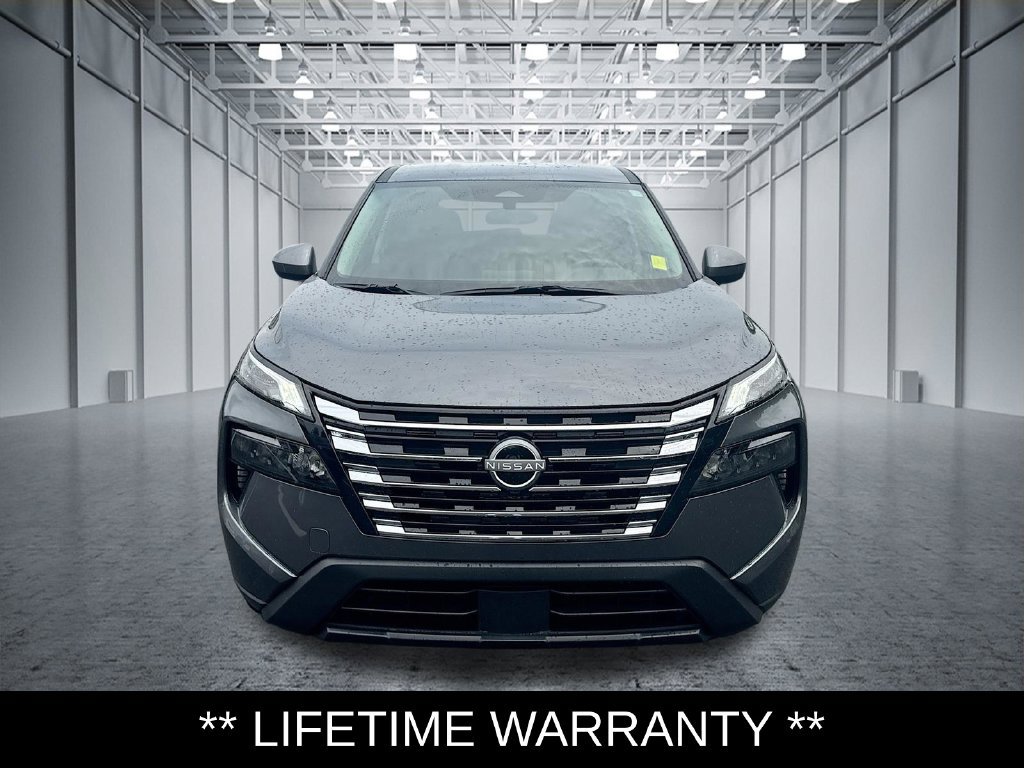 Used 2026 Nissan Rogue SV FWD image 2
