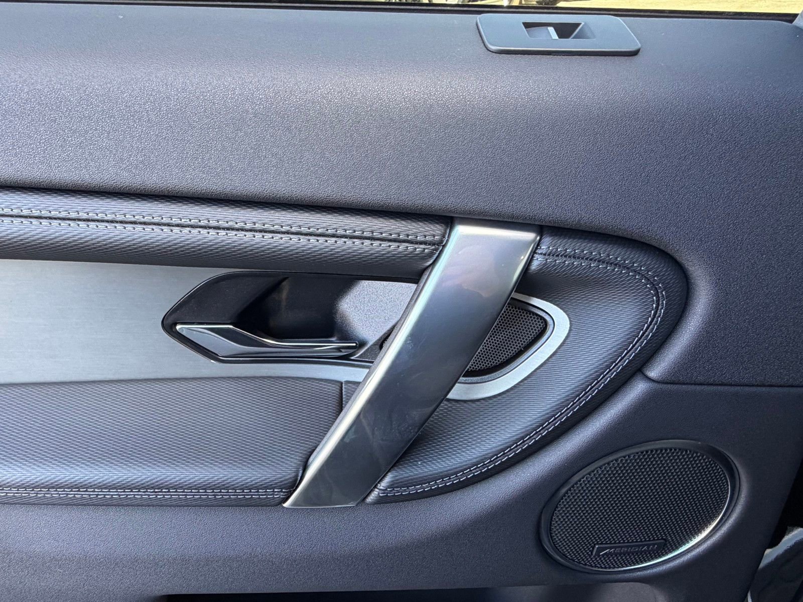 New 2026 Land Rover Discovery Sport Landmark image 29