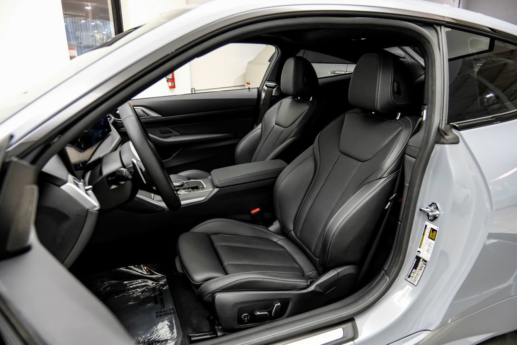 Used 2025 BMW M440i Coupe w/ Premium Package RWD image 44