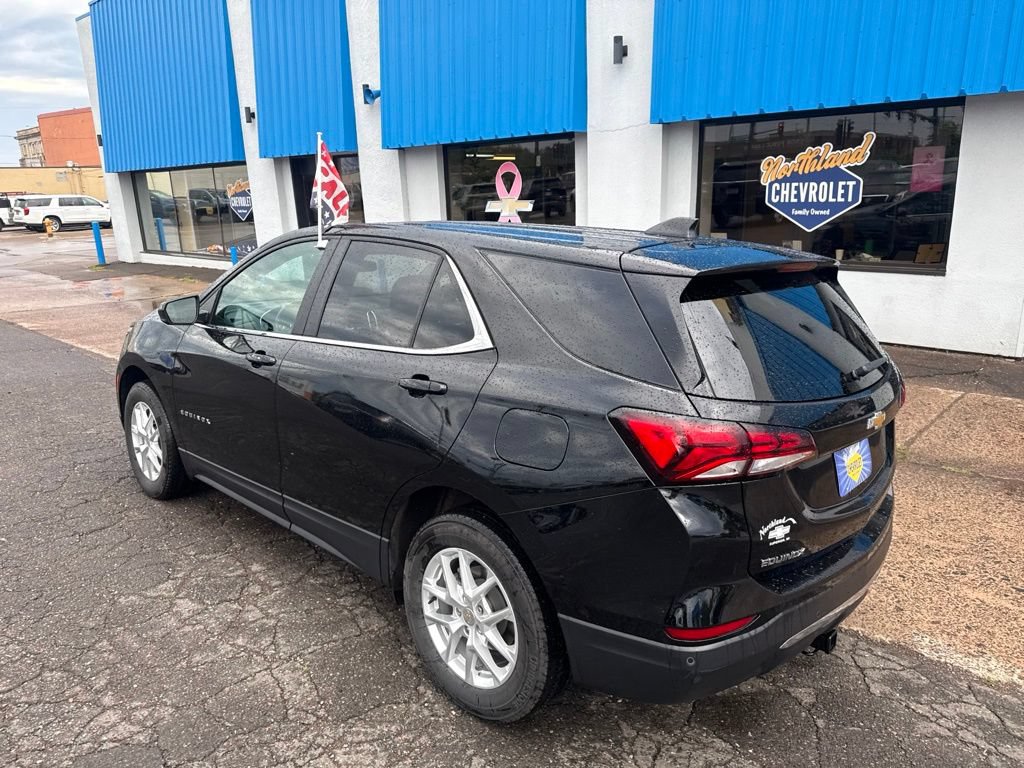 Used 2024 Chevrolet Equinox LT AWD/4WD image 16