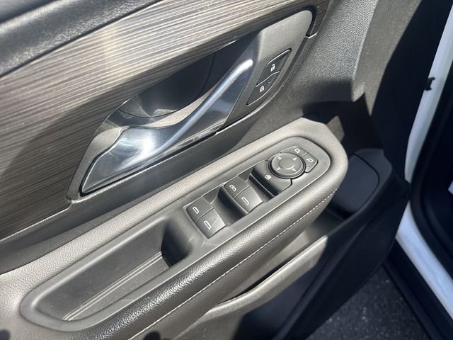 Used 2023 GMC Terrain SLE w/ Driver Convenience Package image 21