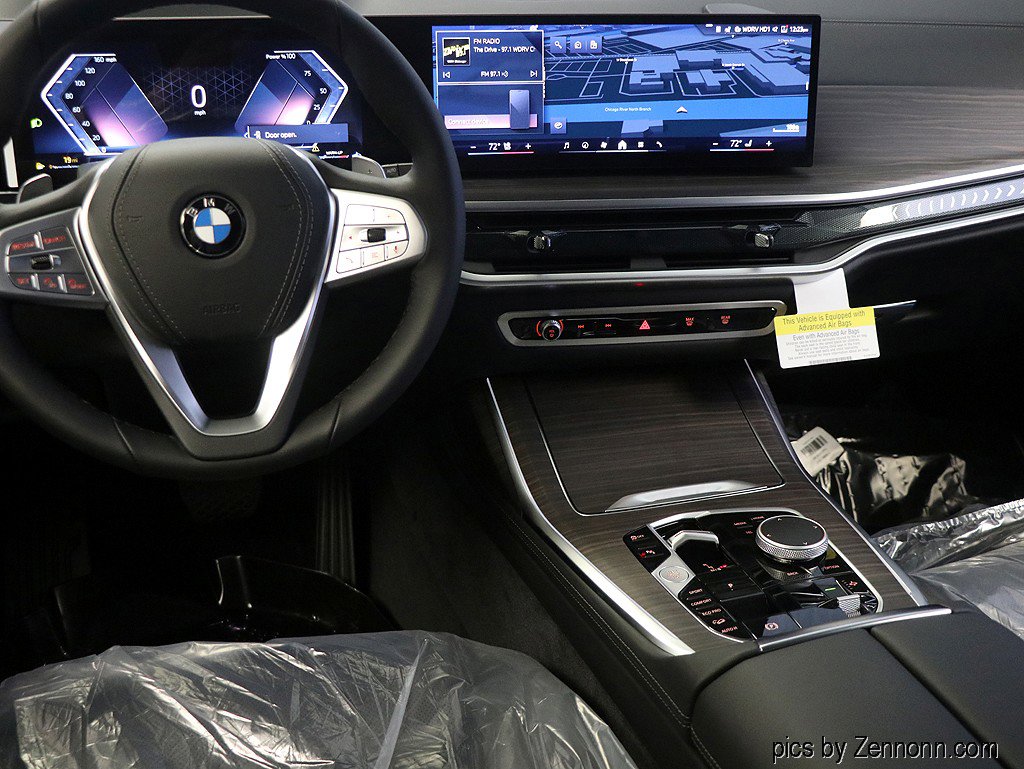 Used 2026 BMW X7 xDrive40i w/ Premium Package image 17