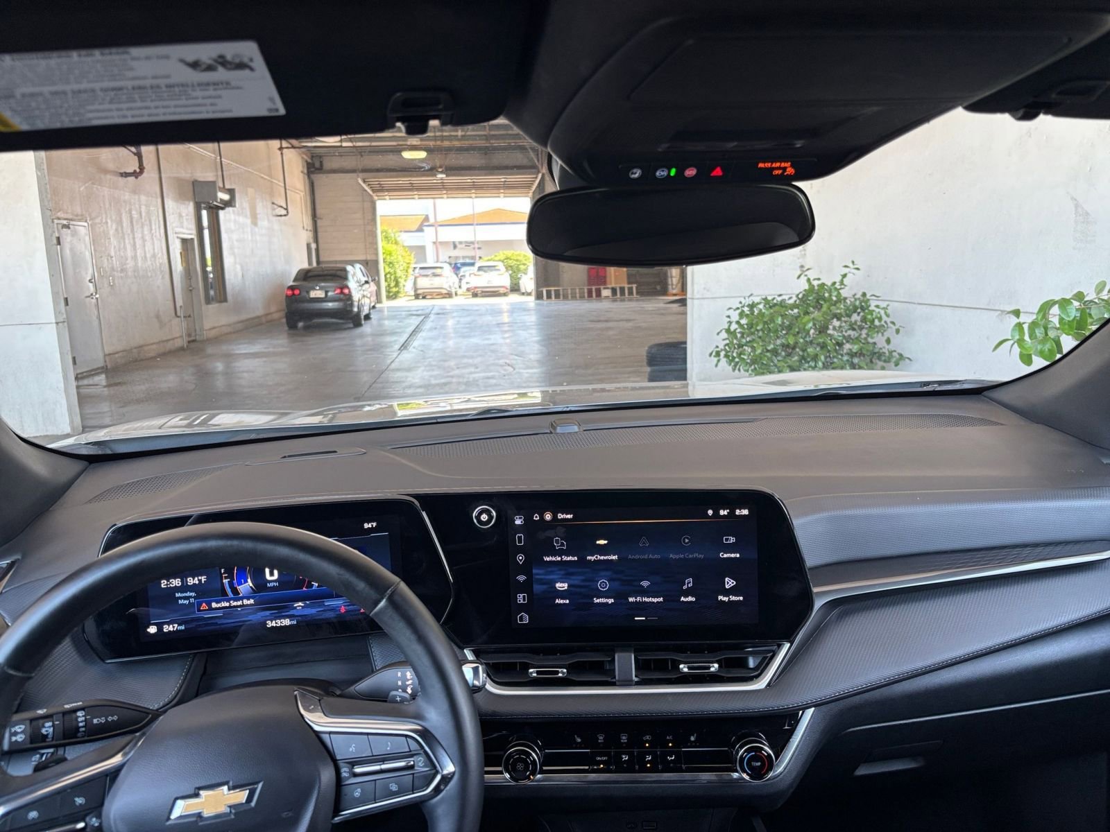 Used 2025 Chevrolet Equinox LT FWD image 34