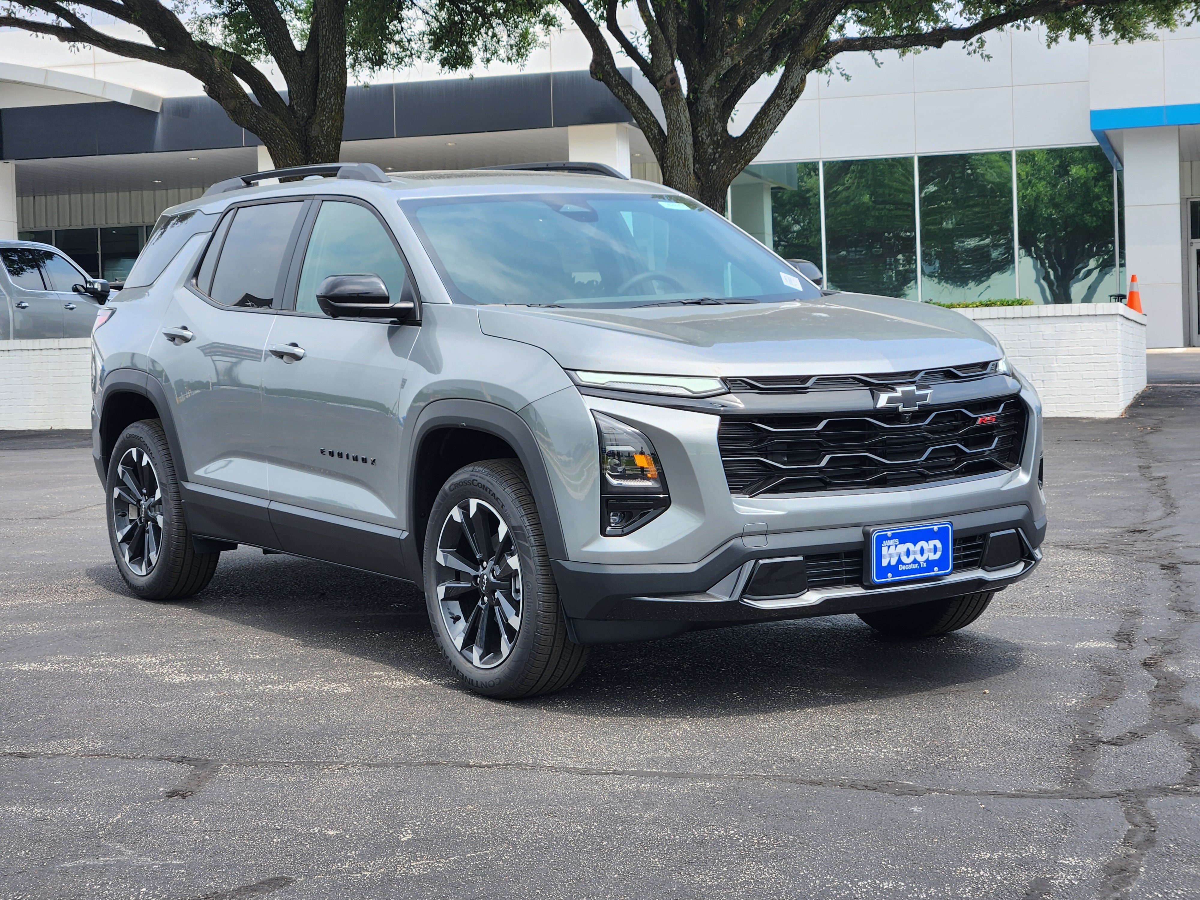 New 2026 Chevrolet Equinox RS w/ Convenience Package III FWD image 2