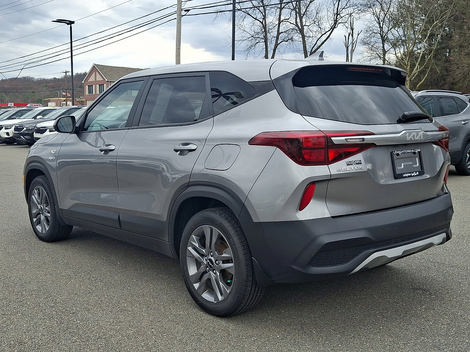 Used 2023 Kia Seltos LX image 4