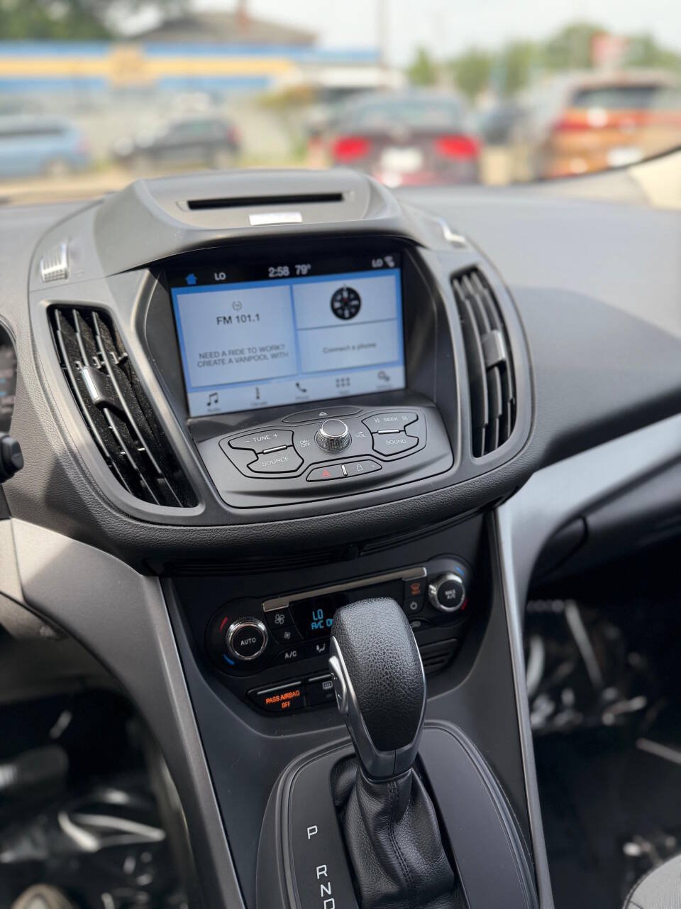 Used 2016 Ford Escape SE w/ Equipment Group 201A FWD image 25