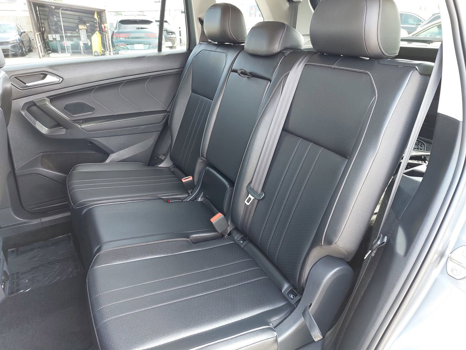 Used 2022 Volkswagen Tiguan SE image 16