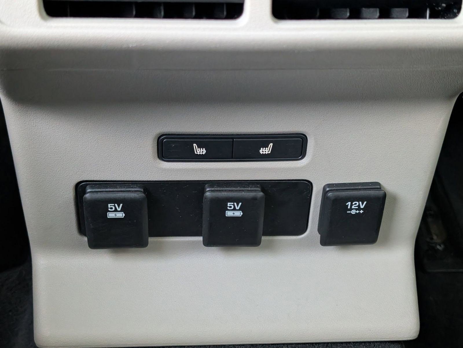 Used 2018 Land Rover Range Rover Velar S image 26