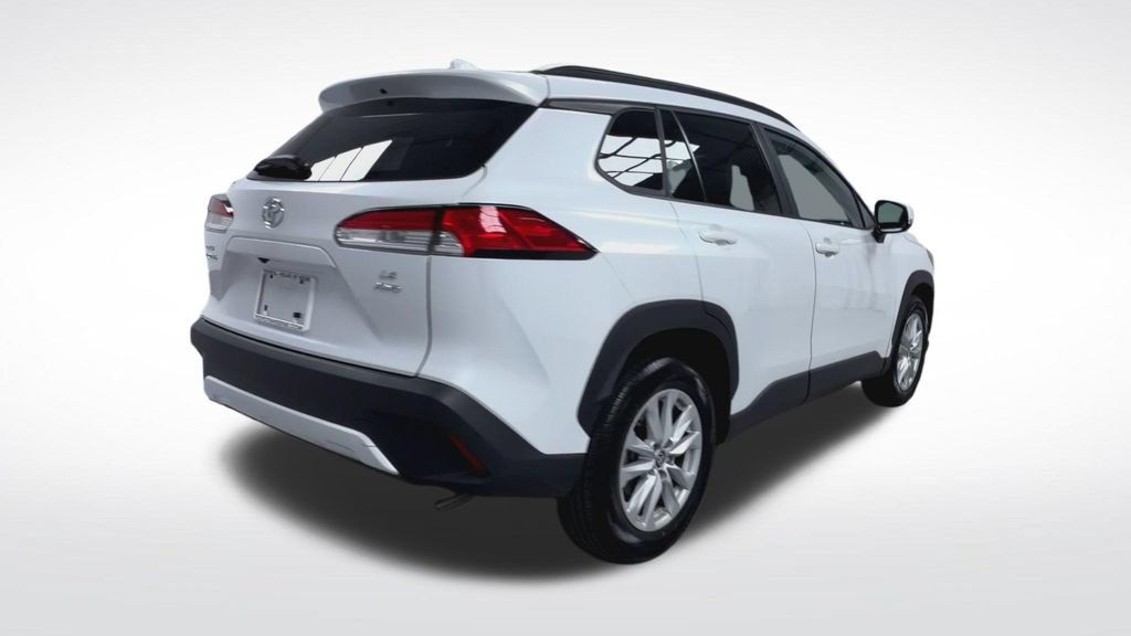 Used 2023 Toyota Corolla Cross LE w/ Moonroof Package AWD/4WD image 8