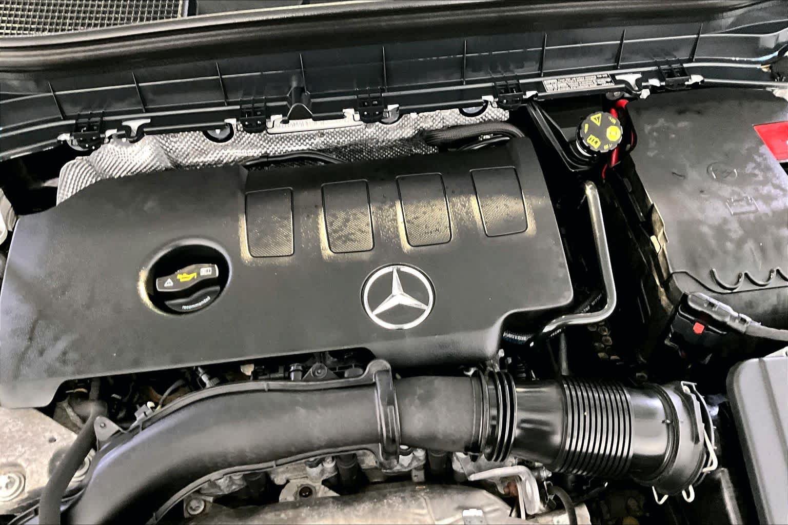 Used 2023 Mercedes-Benz GLB 250 4MATIC image 31