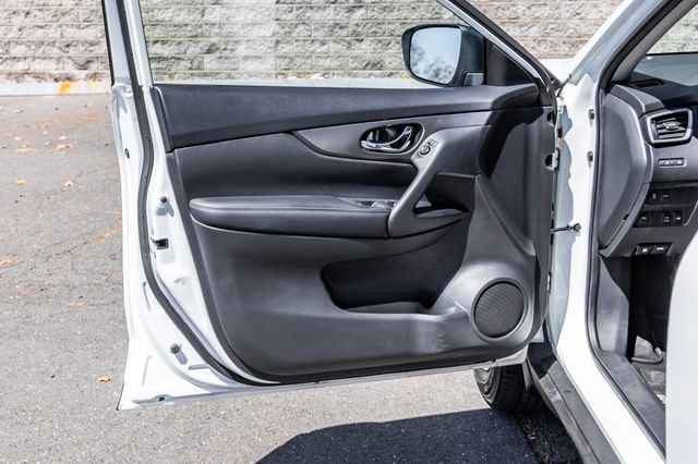 Used 2016 Nissan Rogue S AWD/4WD image 22