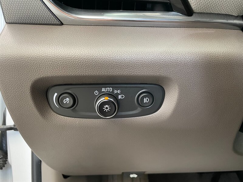 Used 2018 Chevrolet Traverse Premier AWD/4WD image 13