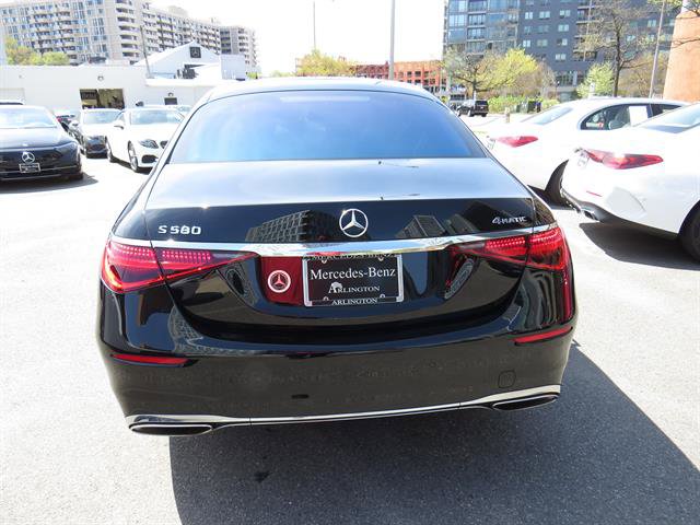 Used 2023 Mercedes-Benz S 580 4MATIC Sedan image 3