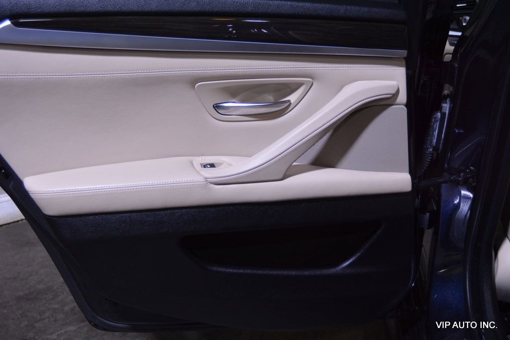 Used 2011 BMW 550i Sedan image 18