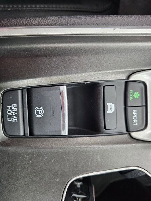 Certified 2021 Honda Accord Touring image 23