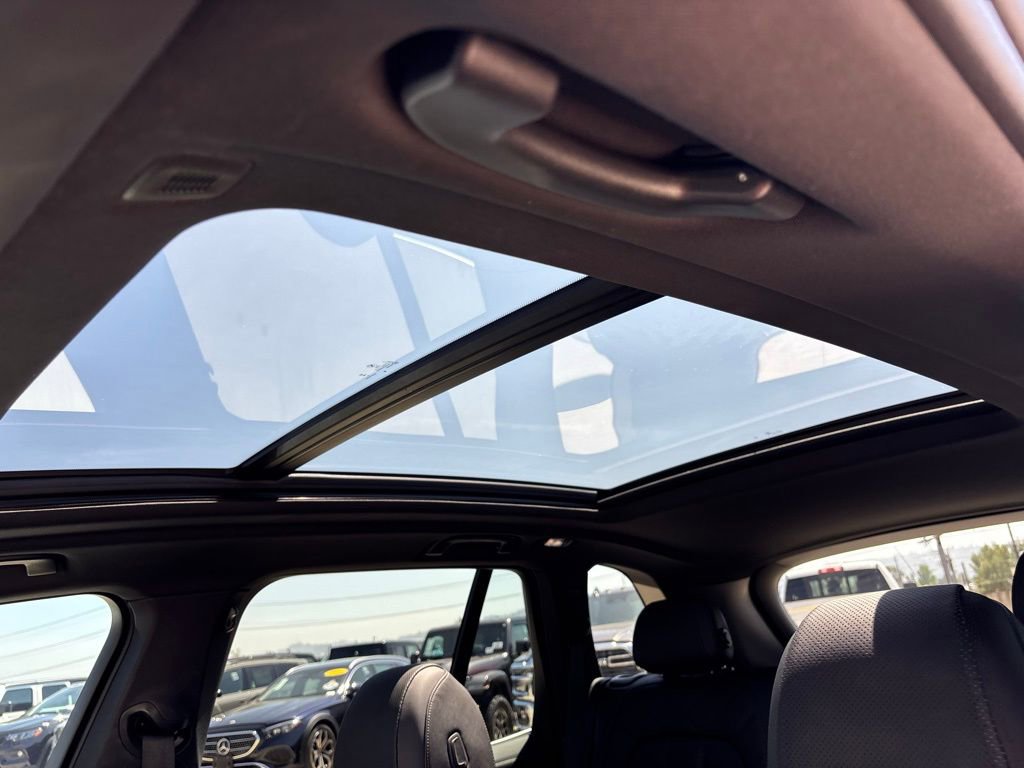 Used 2024 BMW X5 xDrive50e w/ Parking Assistance Package image 10