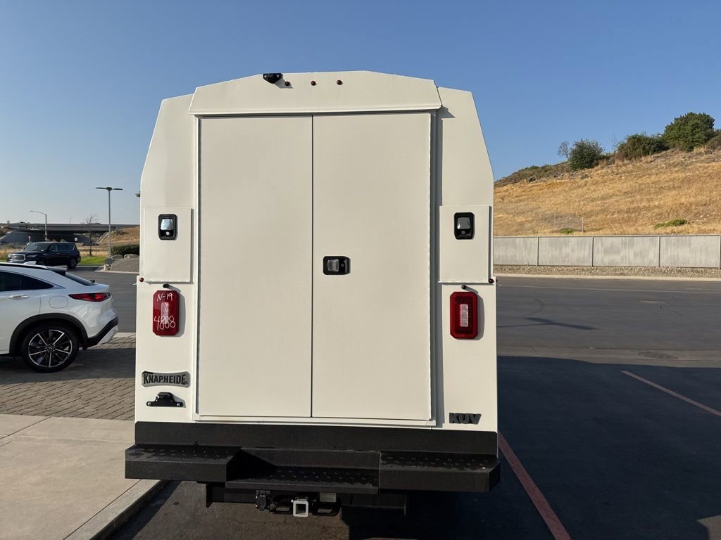 New 2024 GMC Savana 3500 w/ Power Convenience Package RWD image 10