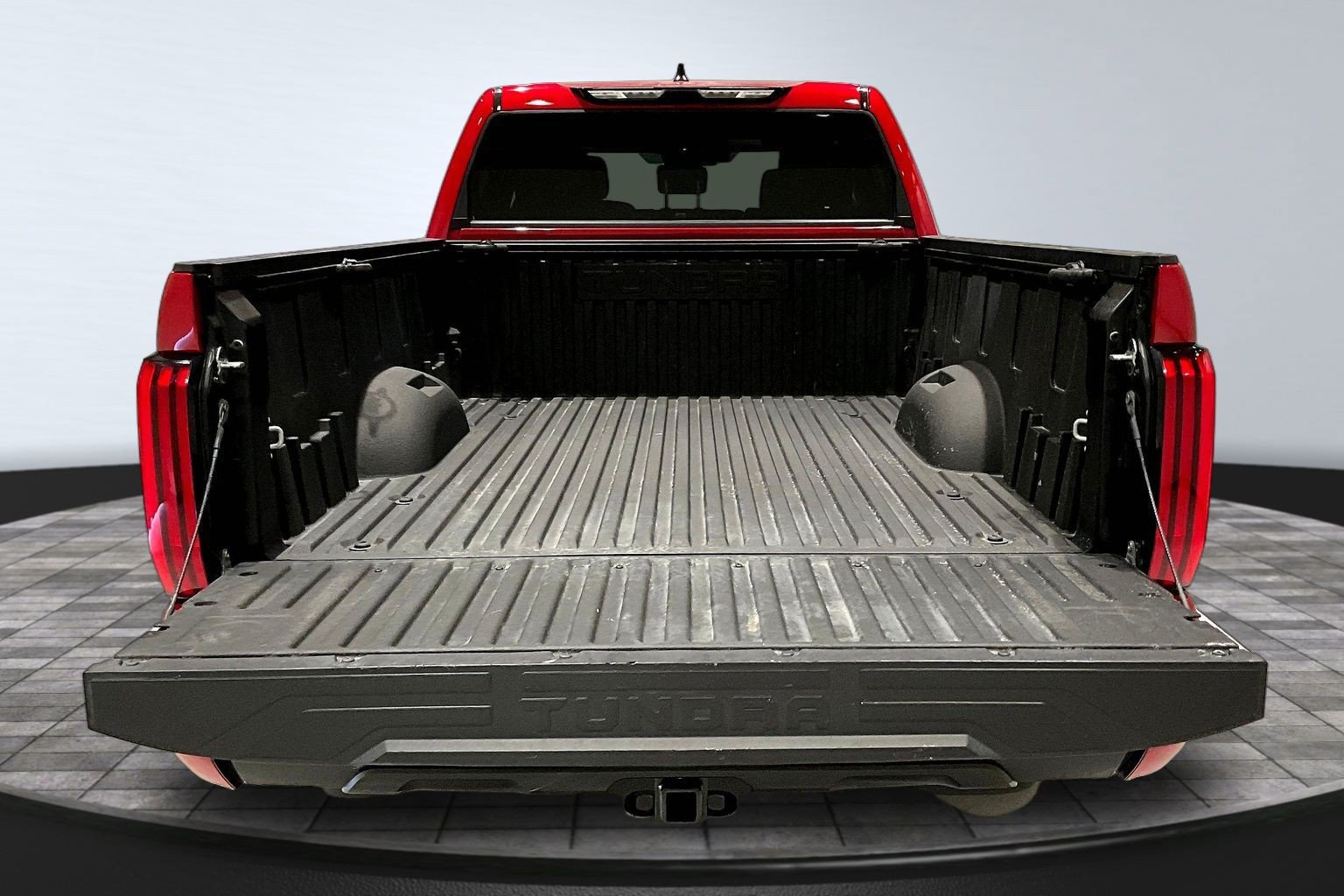 Used 2025 Toyota Tundra SR5 AWD/4WD image 8