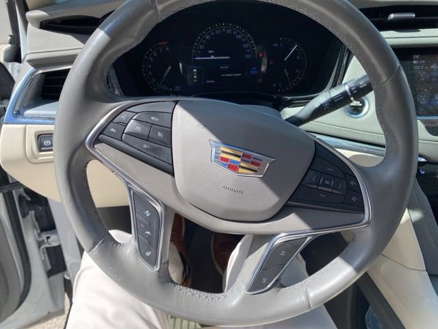 Used 2018 Cadillac XT5 Luxury w/ Driver Awareness Package AWD/4WD image 28