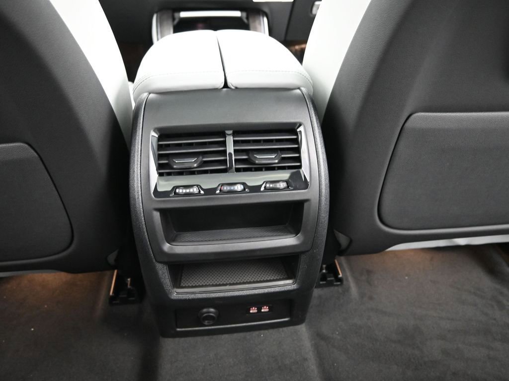 New 2026 BMW X5 xDrive50e w/ M Sport Package AWD/4WD image 37