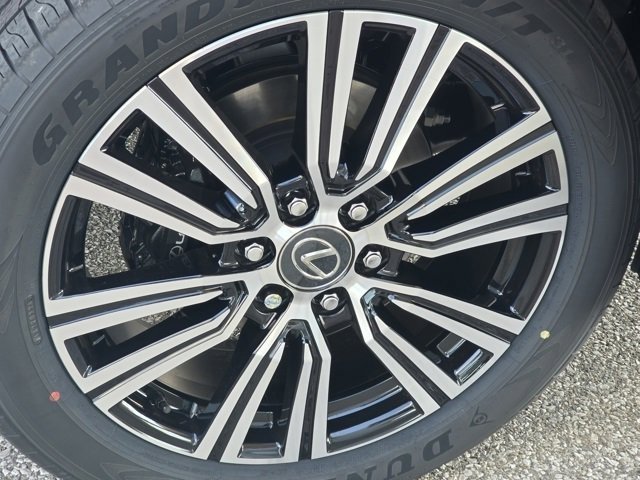 New 2026 Lexus LX 600 4WD w/ Luxury Package image 22