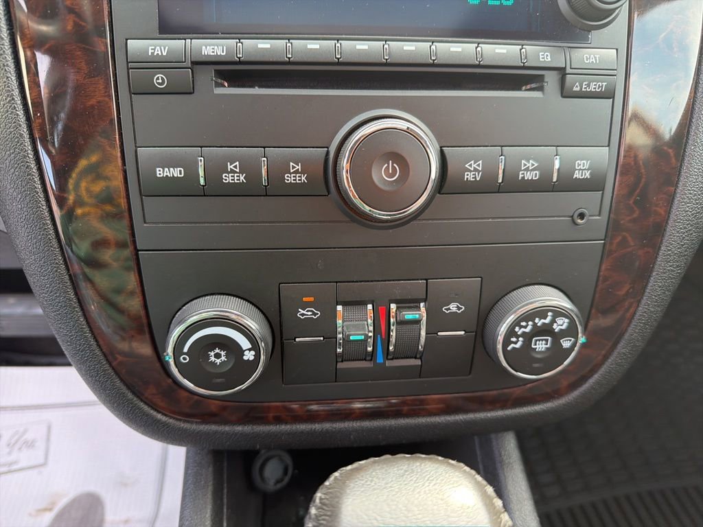 Used 2014 Chevrolet Impala LT w/ LT Sunroof Package FWD image 16