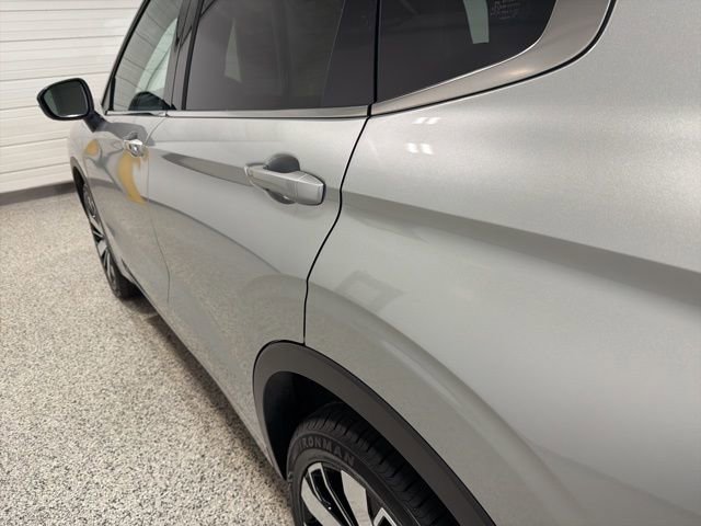 Used 2025 Mitsubishi Outlander SEL image 37