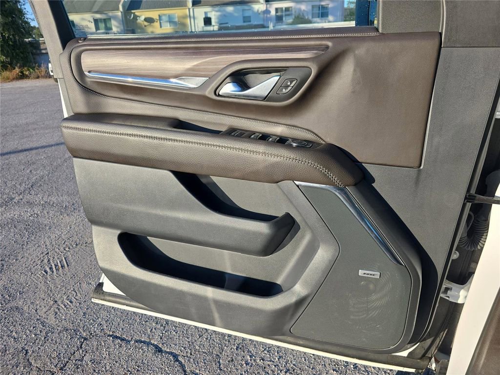 Used 2023 GMC Yukon XL Denali image 16