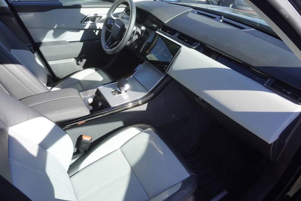 Used 2025 Land Rover Range Rover Velar S image 22