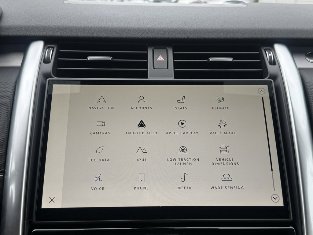 New 2025 Land Rover Discovery Dynamic SE image 26