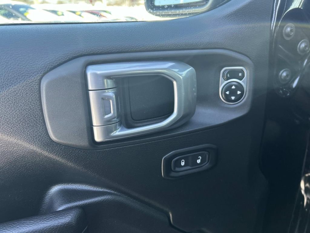 Used 2024 Jeep Wrangler Unlimited w/ Convenience Group image 19