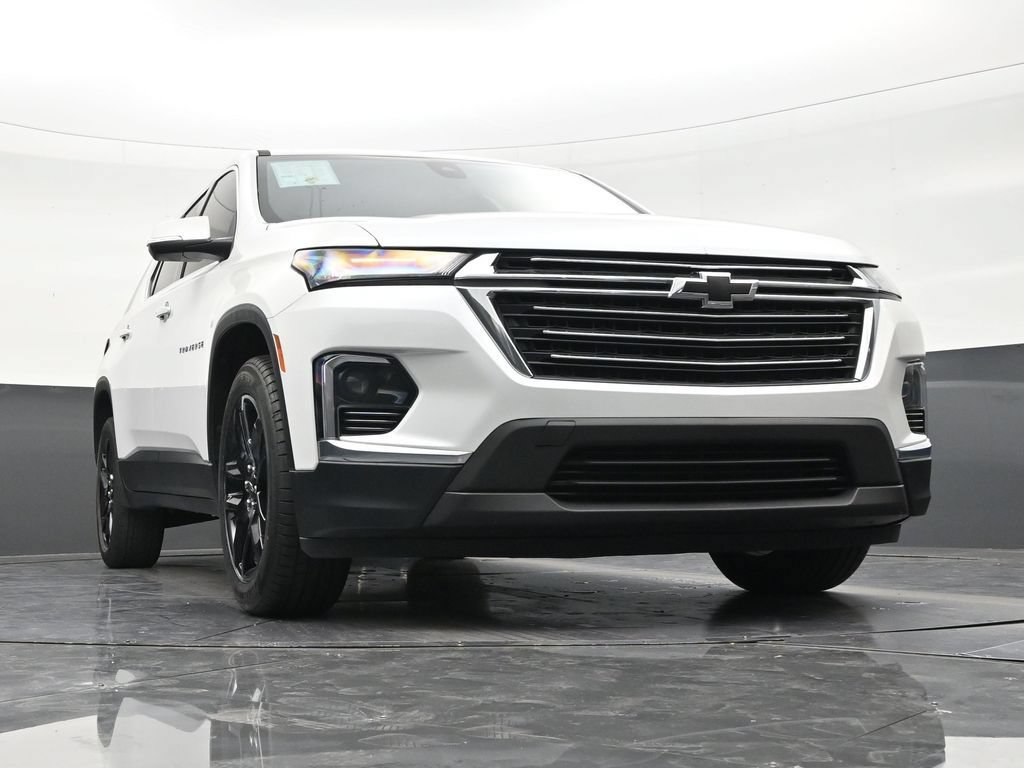 Used 2022 Chevrolet Traverse LT FWD image 26