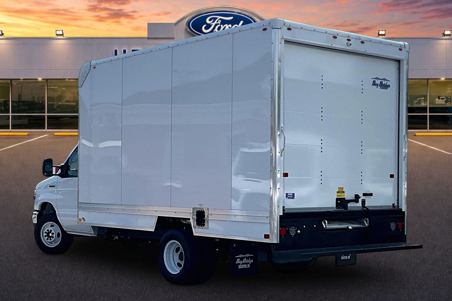 New 2027 Ford E-450 and Econoline 450 Super Duty w/ Power Equipment Group RWD image 3