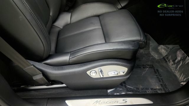 Used 2024 Porsche Macan S AWD/4WD image 36