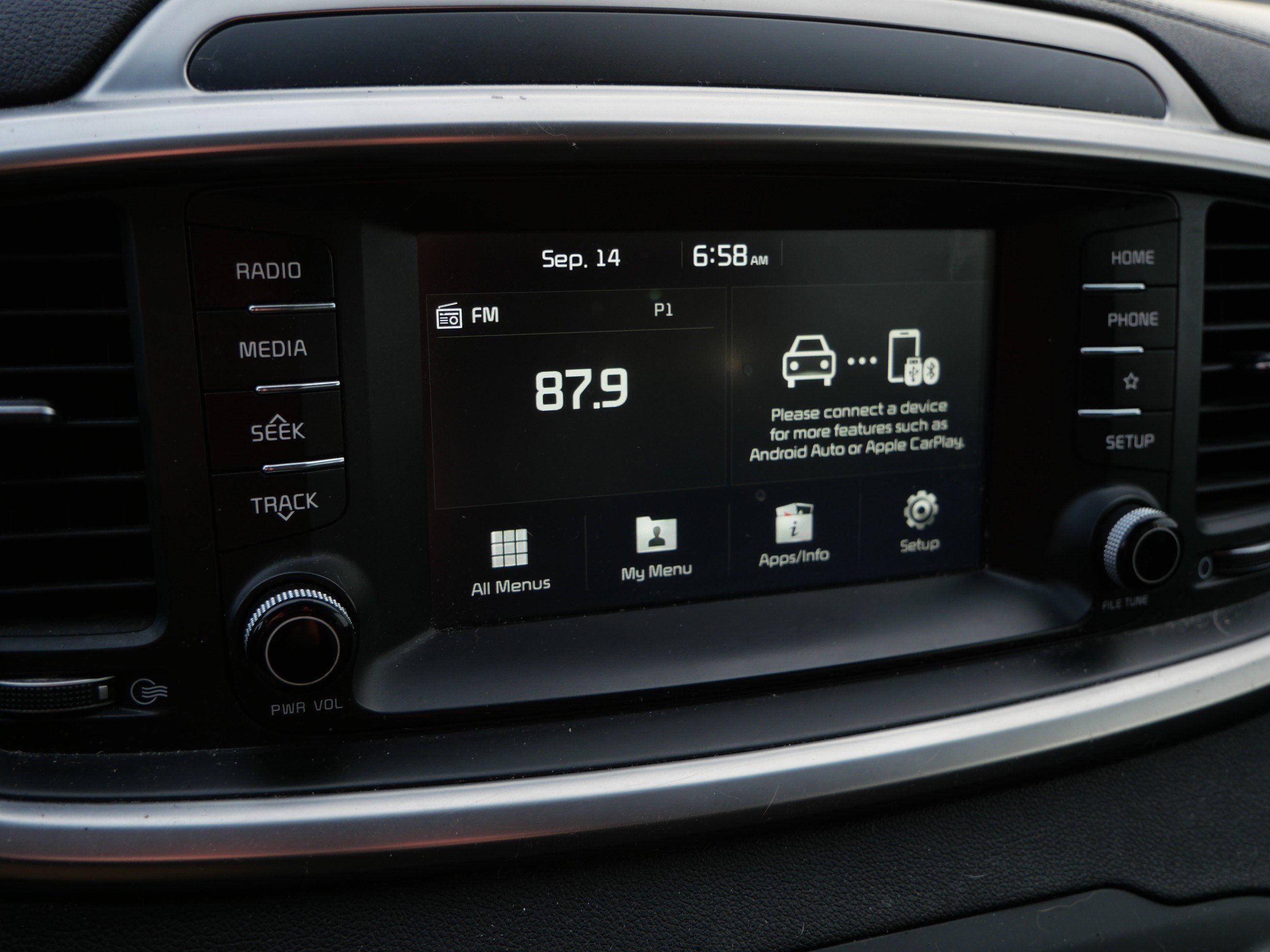 Used 2019 Kia Sorento FWD V6 image 27