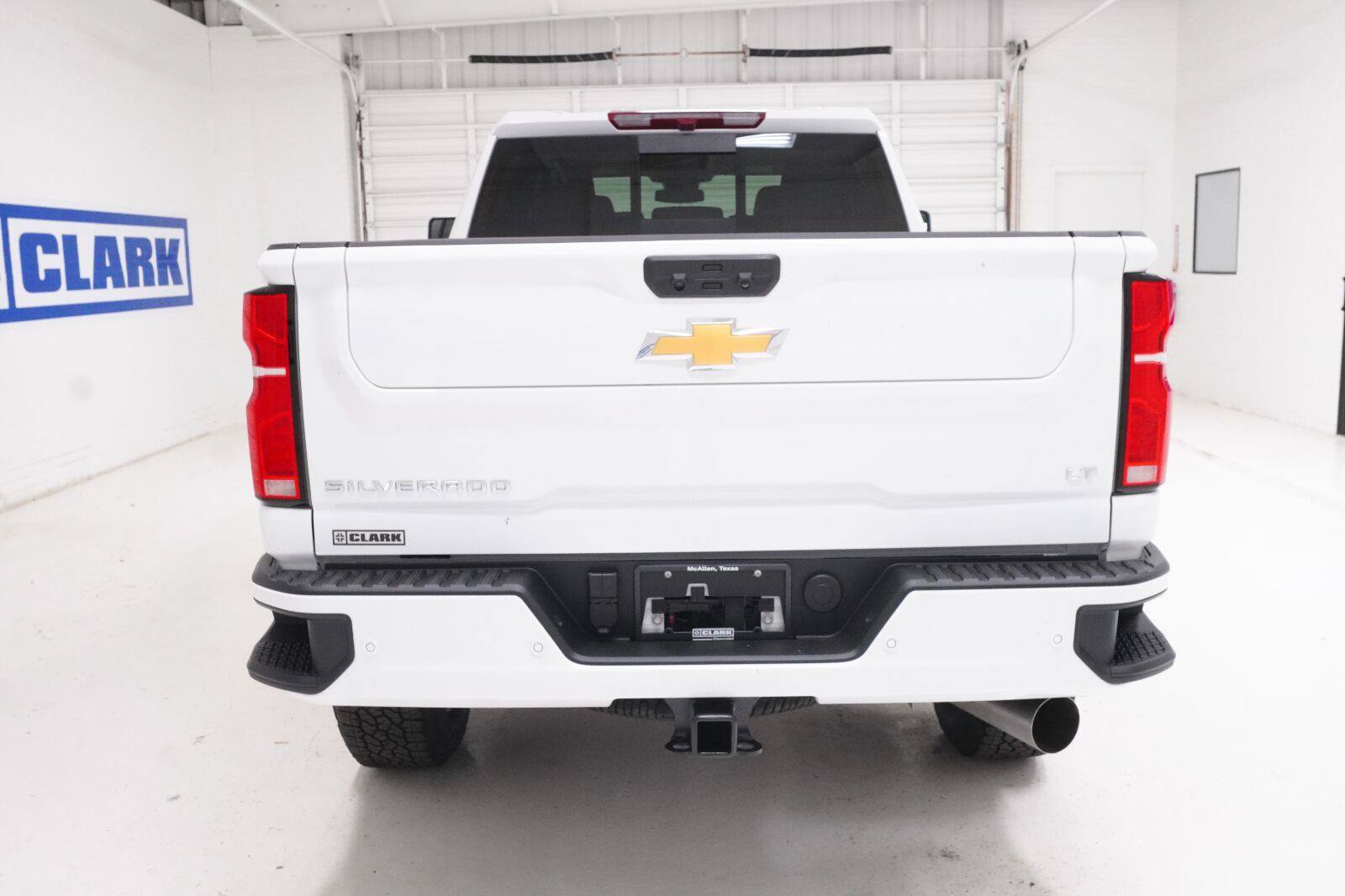 New 2026 Chevrolet Silverado 2500 LT w/ Z71 Chrome Sport Edition AWD/4WD image 31