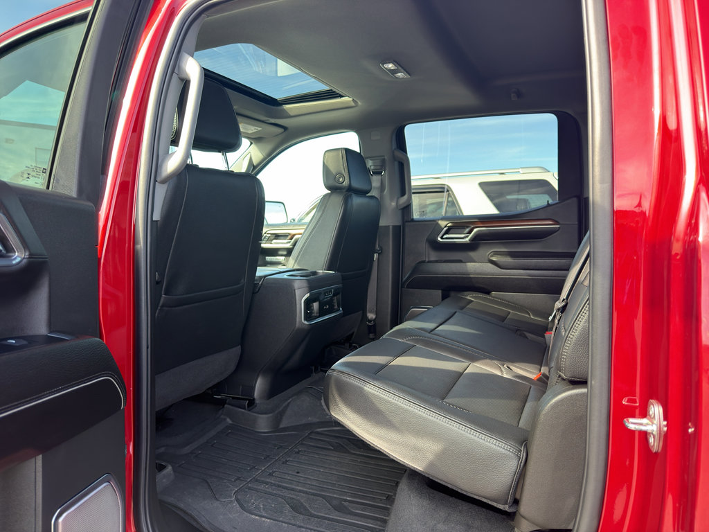 Used 2024 GMC Sierra 1500 Denali w/ Technology Package AWD/4WD image 24