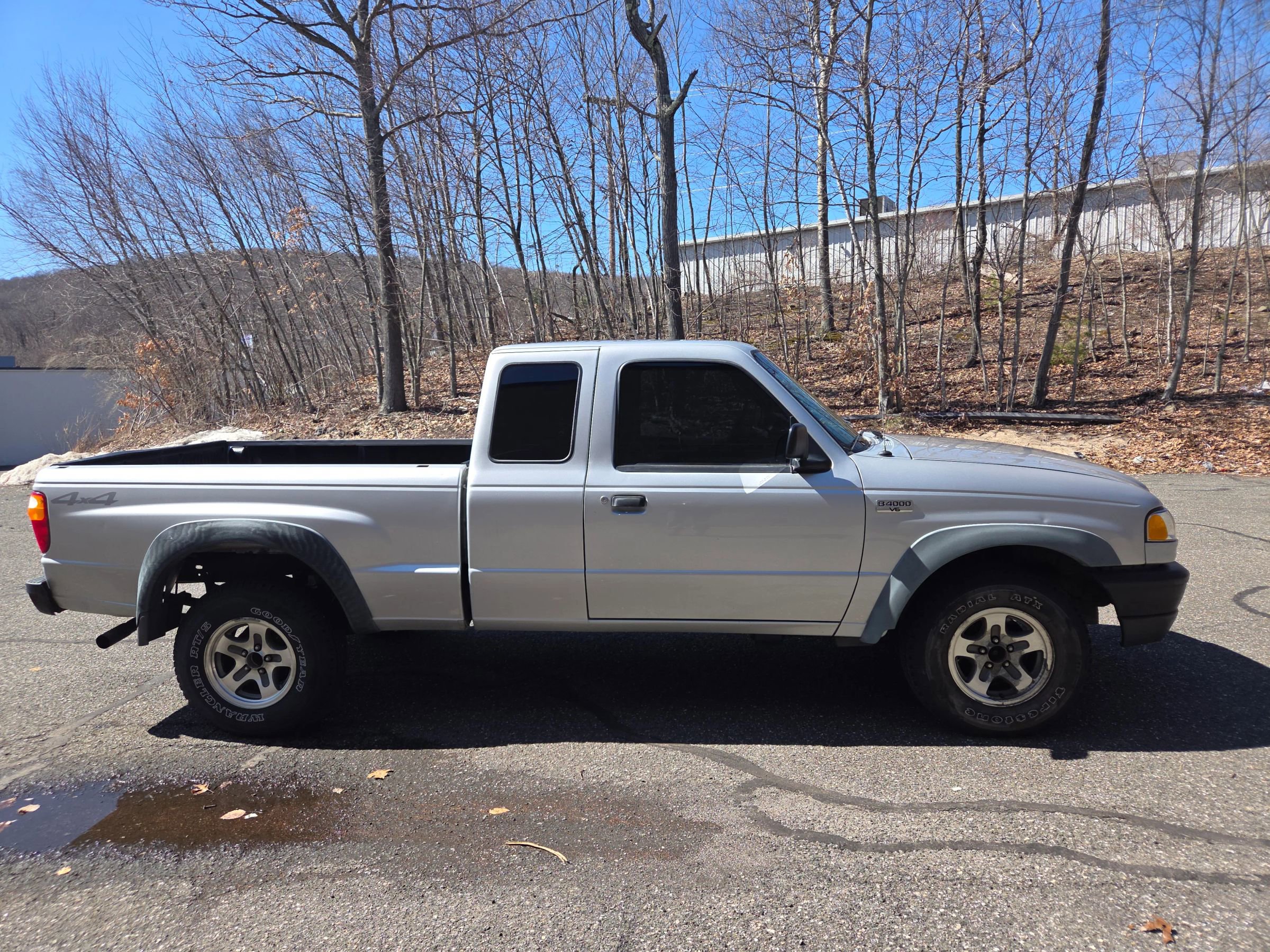 Used 2004 MAZDA B-Series Pickup 4x4 Cab Plus B4000 w/ Convenience Pkg image 7