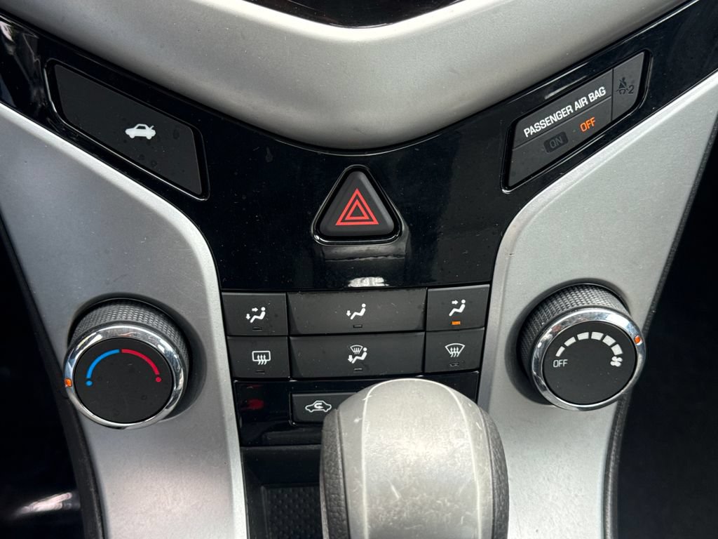 Used 2015 Chevrolet Cruze LT w/ Technology Package FWD image 24