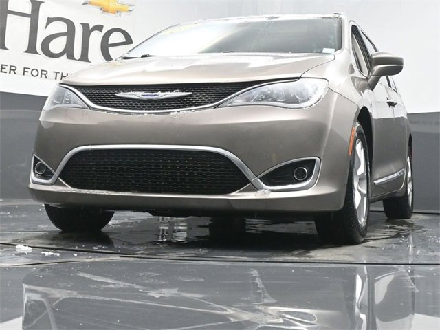 Used 2018 Chrysler Pacifica Touring-L Plus w/ Tire & Wheel Group image 57