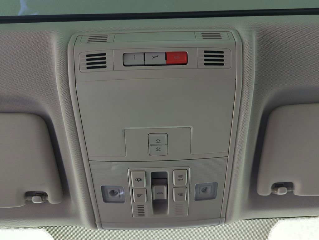 Used 2022 Volkswagen Taos SE image 29